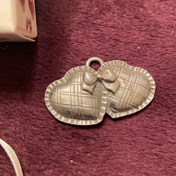 Longaberger sweetheart tie on - Picture 3 of 6